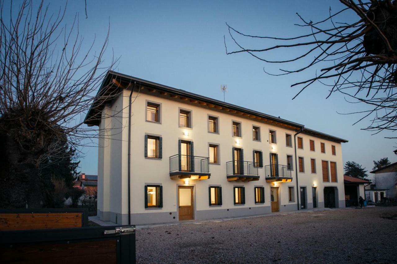 Agriturismo Mestroni Bressa Buitenkant foto