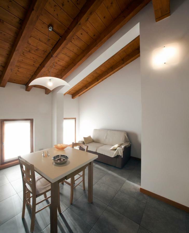 Agriturismo Mestroni Bressa Buitenkant foto